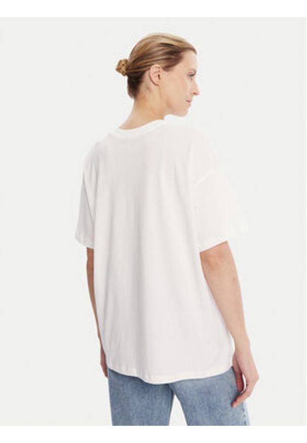 only - ONLY T-Shirt Vivvi 15346761 Biały Regular Fit. Kolor: biały. Materiał: bawełna