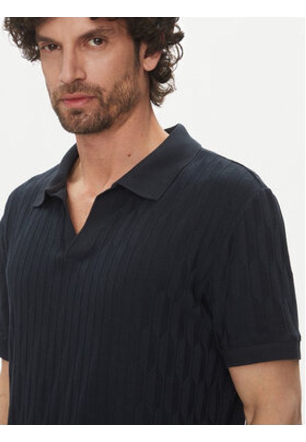 Marciano Guess Polo 5GHP03 6326A Granatowy Regular Fit. Typ kołnierza: polo. Kolor: niebieski. Materiał: syntetyk