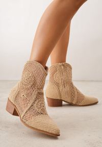 Born2be - Ciemnobeżowe Ażurowe Botki Kowbojki VICES na Niskim Obcasie Azimessa. Okazja: na co dzień, na spotkanie biznesowe, do pracy. Kolor: beżowy. Materiał: jeans. Wzór: ażurowy. Obcas: na obcasie. Styl: casual, biznesowy, elegancki. Wysokość obcasa: niski #1