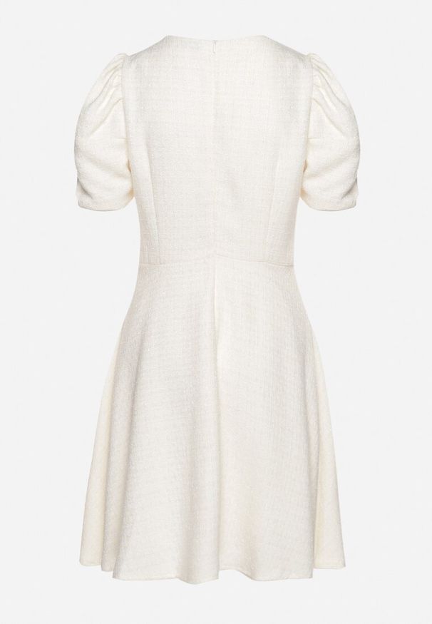 Born2be - Biała Sukienka Mini Rozkloszowana z Bufkami na Ramionach Oanne. Kolor: biały. Sezon: lato. Długość: mini