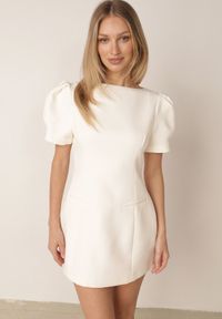 Born2be - Jasnobeżowa Elegancka Sukienka o Kroju Bombki Ozdobiona Imitacją Kieszeni Ialane. Okazja: na randkę, na spotkanie biznesowe, do pracy. Kolor: beżowy. Wzór: aplikacja. Typ sukienki: bombki. Styl: elegancki #1