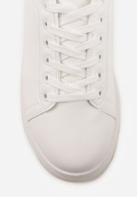 Renee - Białe Basicowe Sneakersy na Platformie Milio. Okazja: na co dzień. Kolor: biały. Obcas: na platformie #3