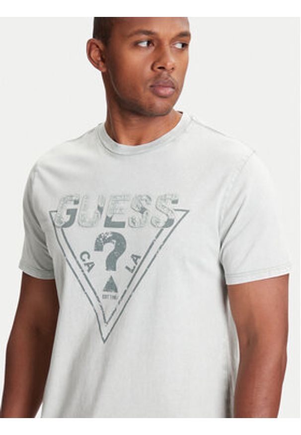 Guess T-Shirt M5YI42 KBW41 Zielony Regular Fit. Kolor: zielony. Materiał: bawełna