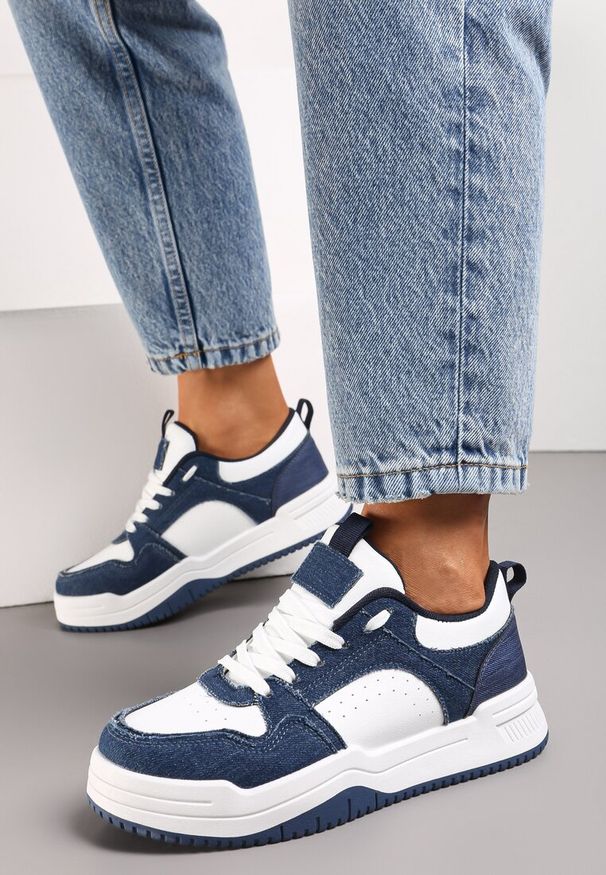 Renee - Biało-Granatowe Sneakersy na Grubej Podeszwie z Cholewką Przed Kostkę Alriel. Wysokość cholewki: przed kostkę. Kolor: biały. Szerokość cholewki: normalna