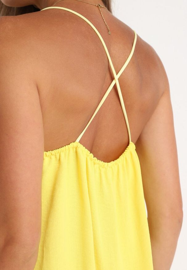 Born2be - Żółta Taliowana Sukienka na Ramiączkach Rivaniell. Okazja: na imprezę, na co dzień. Kolor: żółty. Materiał: jeans. Długość rękawa: na ramiączkach. Typ sukienki: oversize. Styl: casual, elegancki