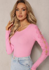Renee - Różowa Prążkowana Bluzka z Koronkowymi Wstawkami Trevita. Kolor: różowy. Materiał: prążkowany, koronka #4