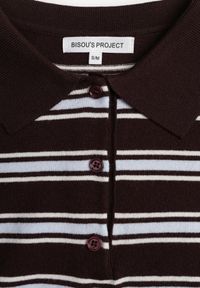 Born2be - Brązowy Sweter w Paski z Kołnierzykiem z Wiskozą Minkalia. Okazja: na co dzień. Kolor: brązowy. Materiał: wiskoza. Wzór: paski. Styl: casual, klasyczny #8