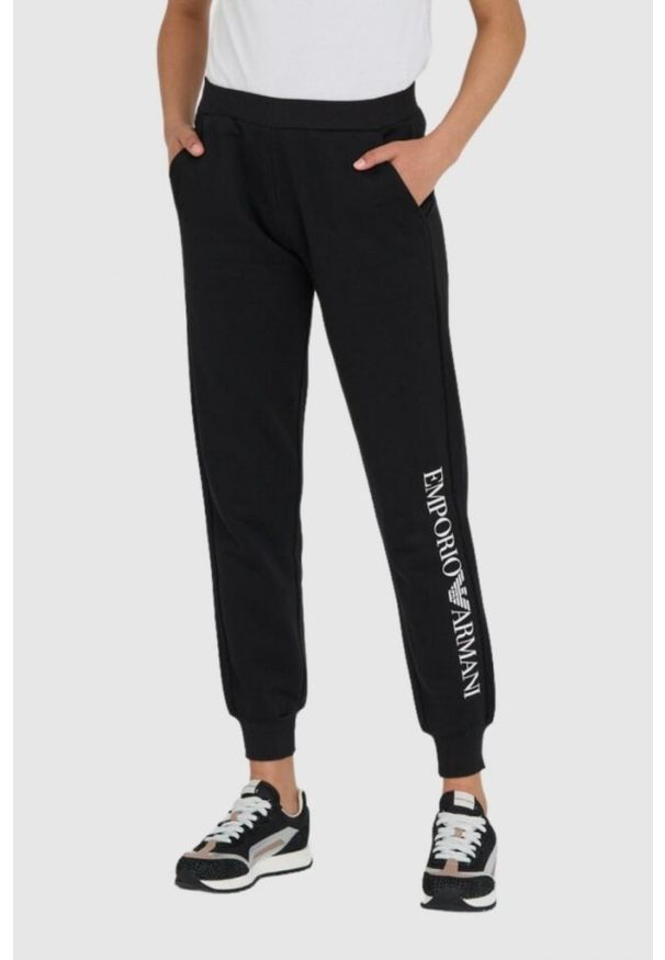 Emporio Armani - EMPORIO ARMANI Czarne dresy damskie z białymi logotypami, Rozmiar XS. Kolor: czarny. Materiał: bawełna, dresówka