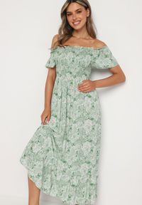 Born2be - Zielona Sukienka Hiszpanka z Bawełny Ozdobiona Falbanką Risalens. Okazja: na spacer, na co dzień. Typ kołnierza: dekolt hiszpanka. Kolor: zielony. Materiał: bawełna. Długość rękawa: krótki rękaw. Wzór: aplikacja. Typ sukienki: proste. Styl: casual #7