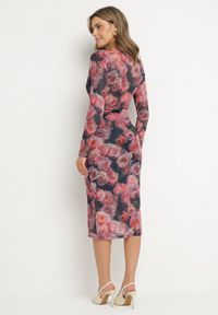 Born2be - Czarno-Czerwona Sukienka Siateczkowa z Wiskozą o Kopertowym Kroju z Marszczeniem Bolsela. Okazja: na wesele, na imprezę, na randkę, na ślub cywilny. Kolor: czerwony. Materiał: wiskoza. Typ sukienki: kopertowe. Styl: elegancki, klasyczny #5