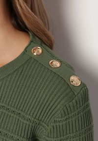 Born2be - Zielony Klasyczny Sweter z Napami Tavai. Kolor: zielony. Długość rękawa: długi rękaw. Długość: długie. Styl: klasyczny