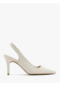 Ryłko - Lakierowane kremowe czółenka typu slingback. Kolor: beżowy. Materiał: lakier, skóra. Szerokość cholewki: normalna. Obcas: na obcasie. Styl: street. Wysokość obcasa: średni #1