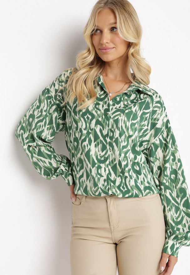 Born2be - Zielona Wzorzysta Koszula z Guzikami Bellia. Kolor: zielony. Materiał: tkanina, jeans
