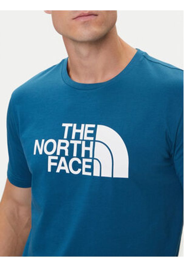 The North Face T-Shirt Easy NF0A8A6C Niebieski Regular Fit. Kolor: niebieski. Materiał: syntetyk, bawełna