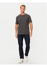 GANT - Gant T-Shirt Shield 2003184 Szary Regular Fit. Kolor: szary. Materiał: bawełna #4
