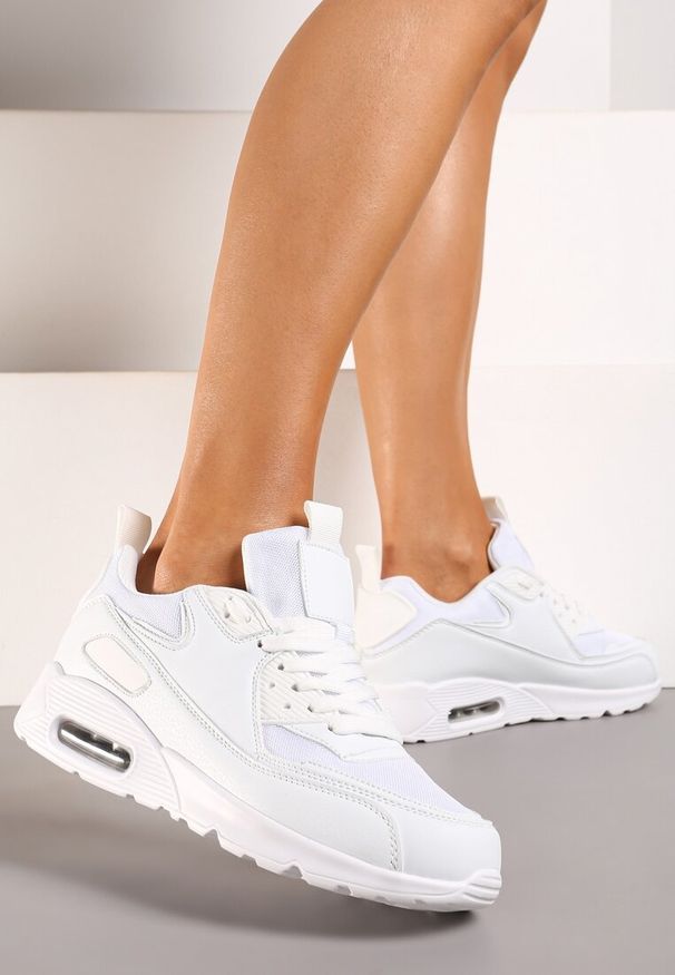 Renee - Białe Sneakersy z Ekoskóry ze Sznurowaniami i Podeszwą Typu Air Walana. Nosek buta: okrągły. Zapięcie: sznurówki. Kolor: biały. Materiał: materiał. Obcas: na obcasie. Wysokość obcasa: niski