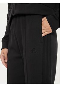 Adidas - adidas Dres Energize IN1837 Czarny Loose Fit. Kolor: czarny. Materiał: bawełna, syntetyk