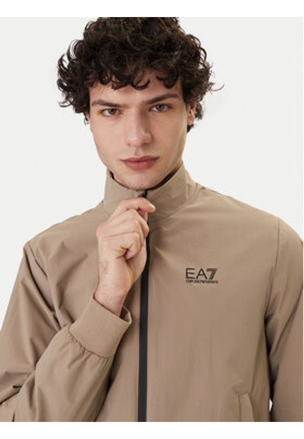 EA7 Emporio Armani Kurtka przejściowa 7M000424 AF13569 U6167 Beżowy Regular Fit. Kolor: beżowy. Materiał: syntetyk