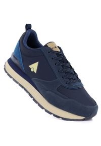 Półbuty sportowe męskie granatowe McArthur MA252. Okazja: na co dzień. Kolor: niebieski. Materiał: tkanina. Styl: sportowy #1