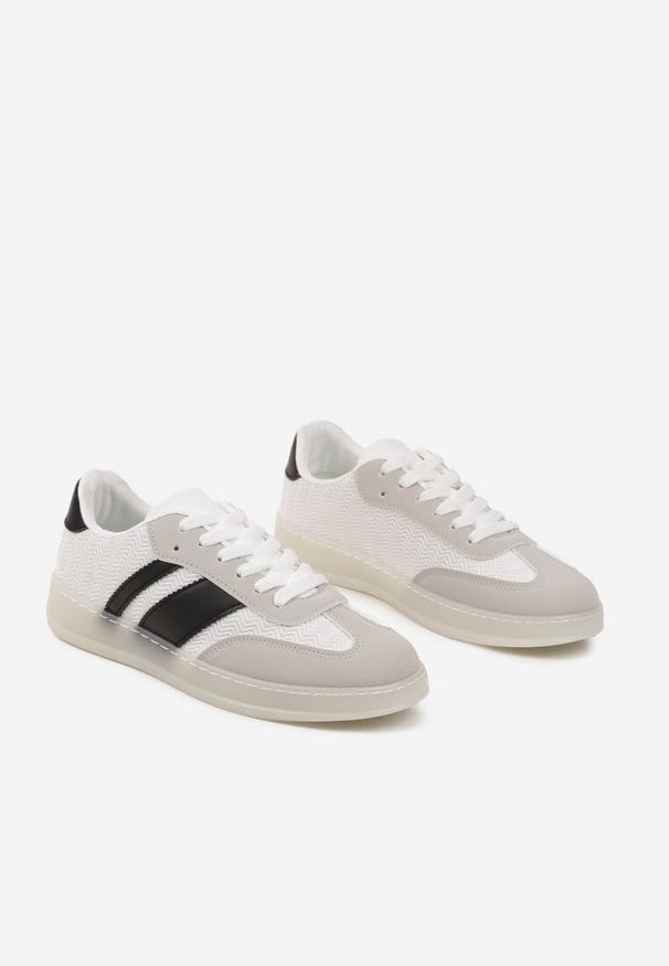 Born2be - Białe Sneakersy Typu Kultowe Tenisówki na Półtransparentnej Podeszwie Ulinera. Okazja: na co dzień. Zapięcie: sznurówki. Kolor: biały. Materiał: materiał, jeans
