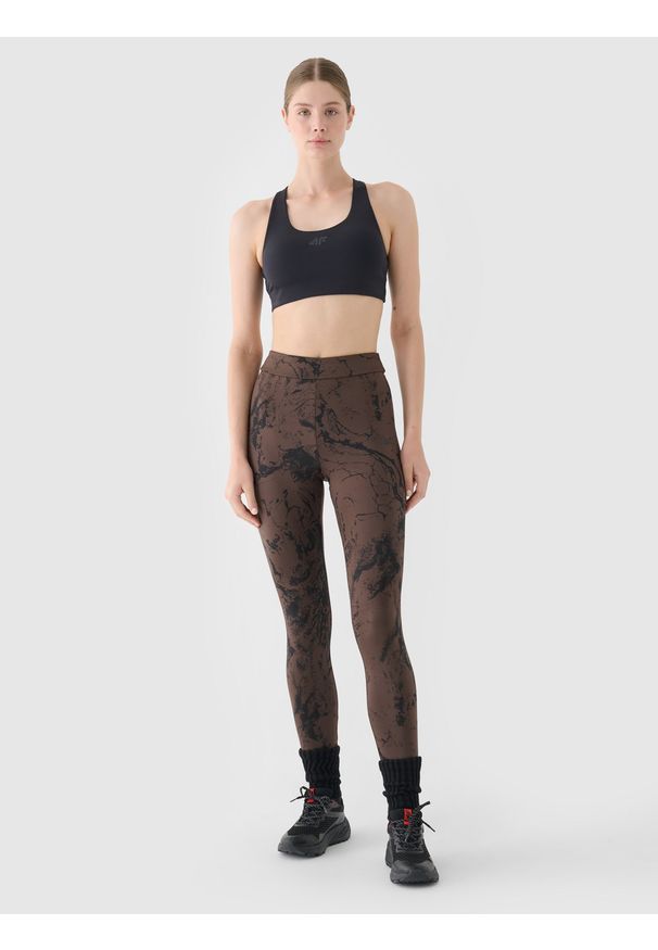 4f - 4F Legginsy z wysokim stanem damskie - multikolor L. Okazja: na co dzień. Stan: podwyższony. Kolor: wielokolorowy. Materiał: dzianina, materiał, elastan, syntetyk. Wzór: ze splotem, nadruk, gładki. Styl: sportowy, casual