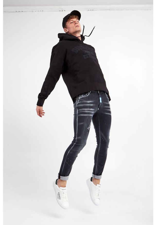 Bluza męska DSQUARED2. Typ kołnierza: kaptur. Materiał: dzianina. Długość rękawa: długi rękaw. Długość: długie. Wzór: nadruk