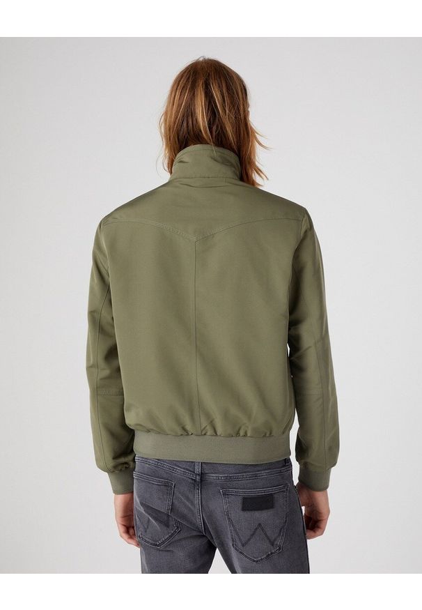 Wrangler - WRANGLER HARRINGTON JACKET MĘSKA KURTKA PRZEJŚCIOWA DUSTY OLIVE W481WWX45 112334267