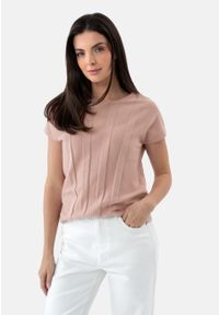 Volcano - Pastelowa bluzka TM-MARION. Materiał: dzianina, poliamid, materiał, skóra, wiskoza, jeans. Długość rękawa: krótki rękaw. Długość: krótkie. Wzór: gładki, ze splotem #1