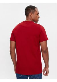 Tommy Jeans T-Shirt Classic DM0DM09598 Czerwony Regular Fit. Kolor: czerwony. Materiał: bawełna #6