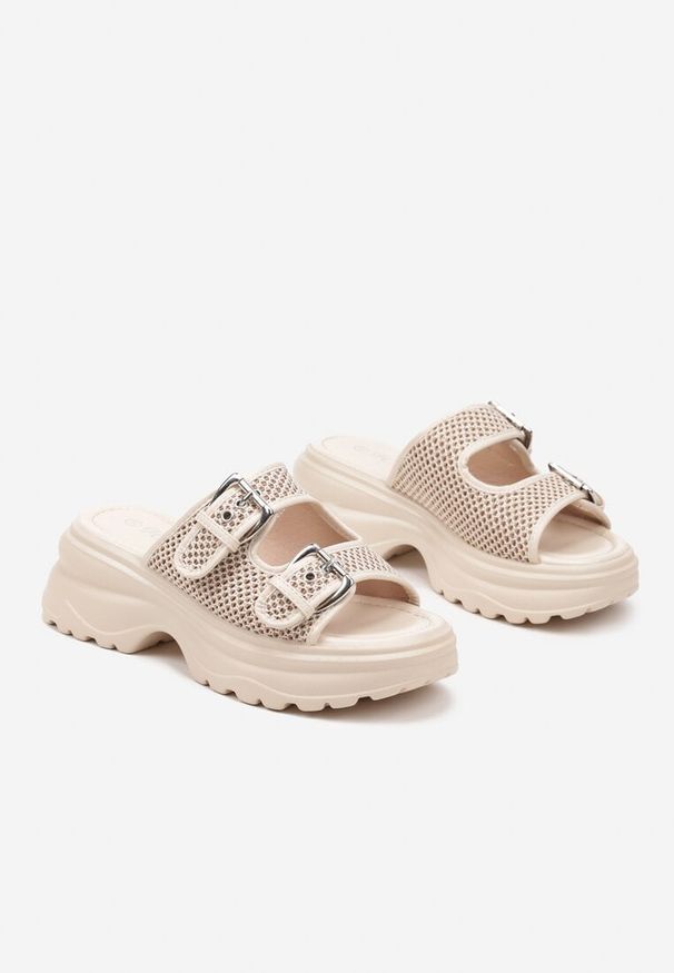 Renee - Beżowe Klapki ze Sprzączkami i Plecionką na Grubej Podeszwie z Tłoczeniami Nlerra. Nosek buta: otwarty. Kolor: beżowy. Materiał: jeans. Styl: elegancki