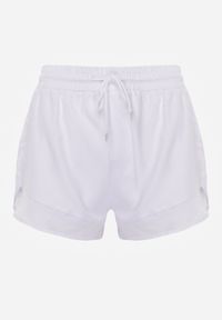 Born2be - Białe Szorty Sportowe z Siateczkowymi Wstawkami i Podszewką Tamaris. Okazja: na co dzień, na spacer. Kolor: biały. Styl: sportowy #3