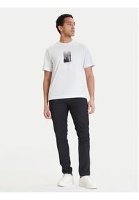 Jack & Jones T-Shirt Fusion 12289870 Biały Relaxed Fit. Kolor: biały. Materiał: bawełna #5