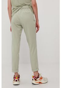 Vero Moda Spodnie damskie kolor zielony. Okazja: na co dzień. Kolor: zielony. Styl: casual #4