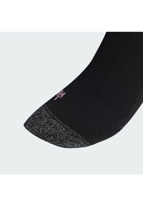 Adidas - Getry Juventus 25/26 Home. Kolor: wielokolorowy, różowy, czarny. Sport: piłka nożna
