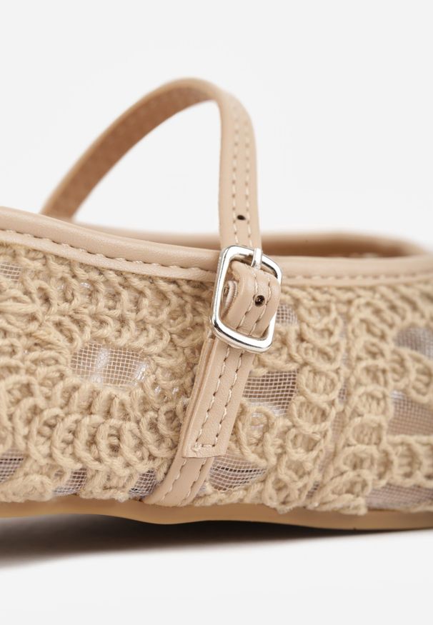 Born2be - Ciemnobeżowe Ażurowe Balerinki VICES w Stylu Boho z Paskiem z Klamerką Phepheu. Okazja: na co dzień. Zapięcie: pasek. Kolor: beżowy. Materiał: jeans, len. Szerokość cholewki: normalna. Wzór: ażurowy. Sezon: lato. Styl: boho