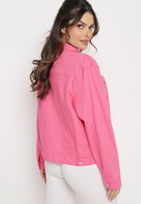 Born2be - Fuksjowa Bawełniana Kurtka Jeansowa z Metalowymi Guzikami Tanitha. Kolor: różowy. Materiał: bawełna, jeans #2