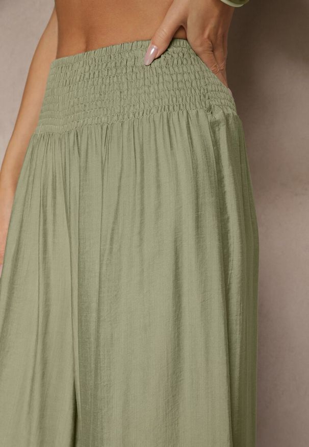 Renee - Jasnozielone Spodnie z Wiskozą o Szerokim Kroju High Waist Orrana. Okazja: na co dzień. Stan: podwyższony. Kolor: zielony. Materiał: wiskoza. Styl: casual, elegancki