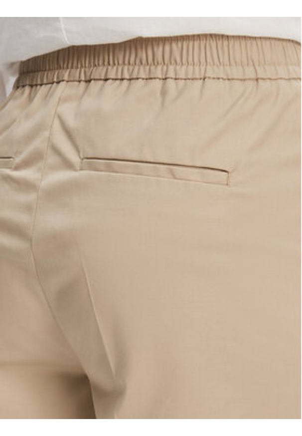 United Colors of Benetton - United Colors Of Benetton Bermudy 40FAD901U Beżowy Regular Fit. Kolor: beżowy. Materiał: bawełna