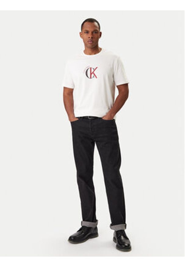 Calvin Klein Jeans T-Shirt 2Tone Graphic LV14RE829G Biały Regular Fit. Kolor: biały. Materiał: bawełna