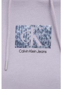 Calvin Klein Jeans bluza bawełniana damska kolor fioletowy z kapturem z nadrukiem. Typ kołnierza: kaptur. Kolor: fioletowy. Materiał: bawełna. Wzór: nadruk #3