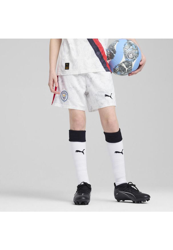 Puma - Młodzieżowe szorty KIDSUPER × MANCHESTER CITY PUMA. Kolor: wielokolorowy, biały, czarny. Sezon: lato. Sport: piłka nożna
