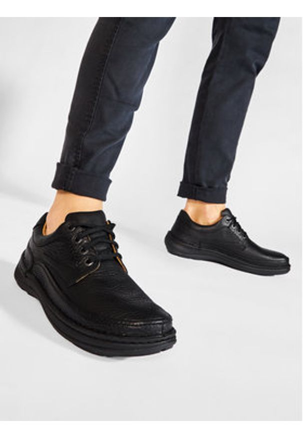 Clarks Półbuty Nature Three 203390087 Czarny. Kolor: czarny. Materiał: skóra