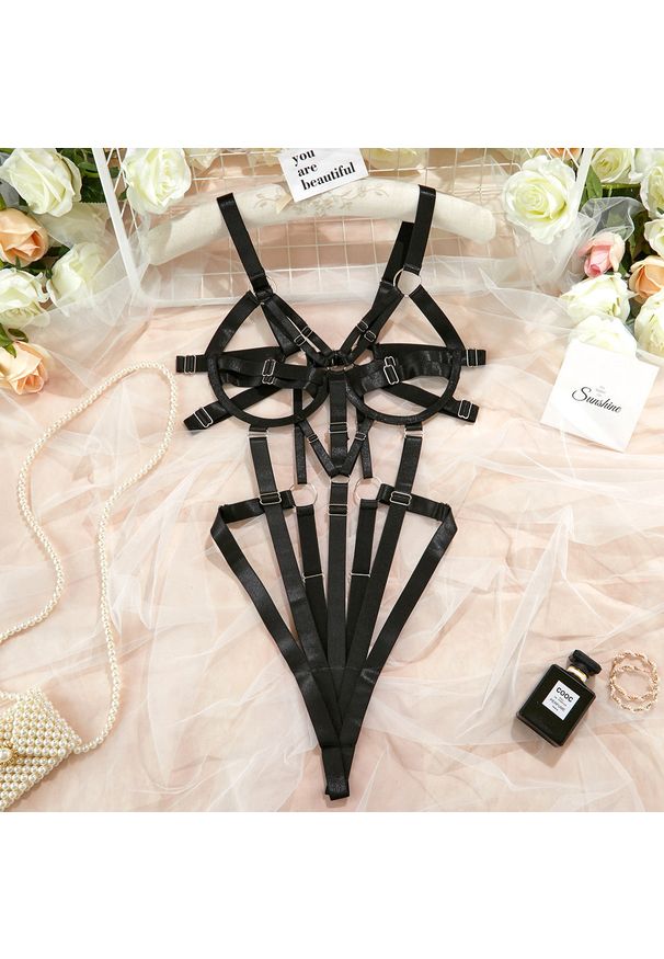 Intica - Body z regulowanymi paskami w stylu harness Remedios. Kolor: czarny. Materiał: materiał, skóra. Wzór: paski