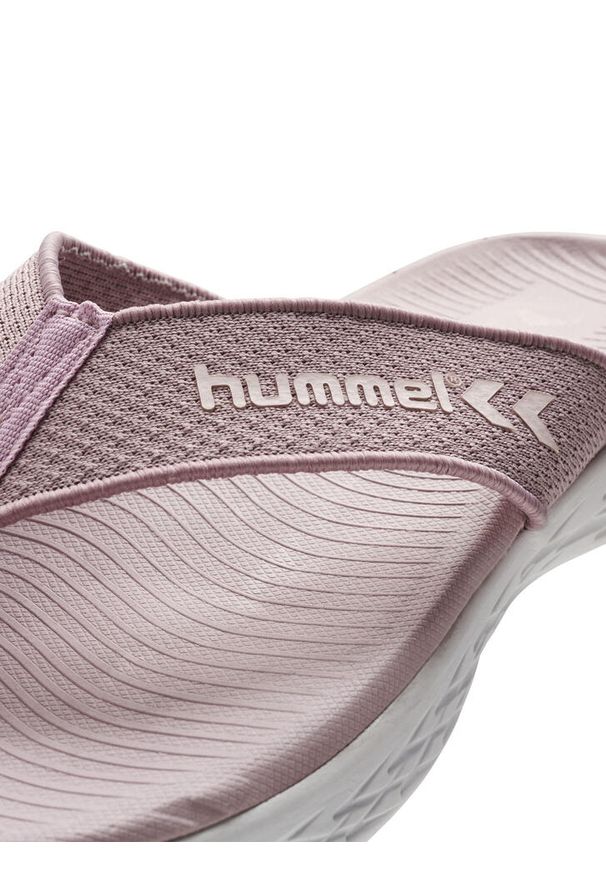 Klapki damskie Hummel Comfort. Kolor: fioletowy. Sezon: lato. Styl: elegancki, sportowy