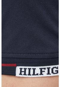 TOMMY HILFIGER - Tommy Hilfiger polo męski kolor granatowy gładki. Typ kołnierza: polo. Kolor: niebieski. Materiał: bawełna. Długość: krótkie. Wzór: gładki #5