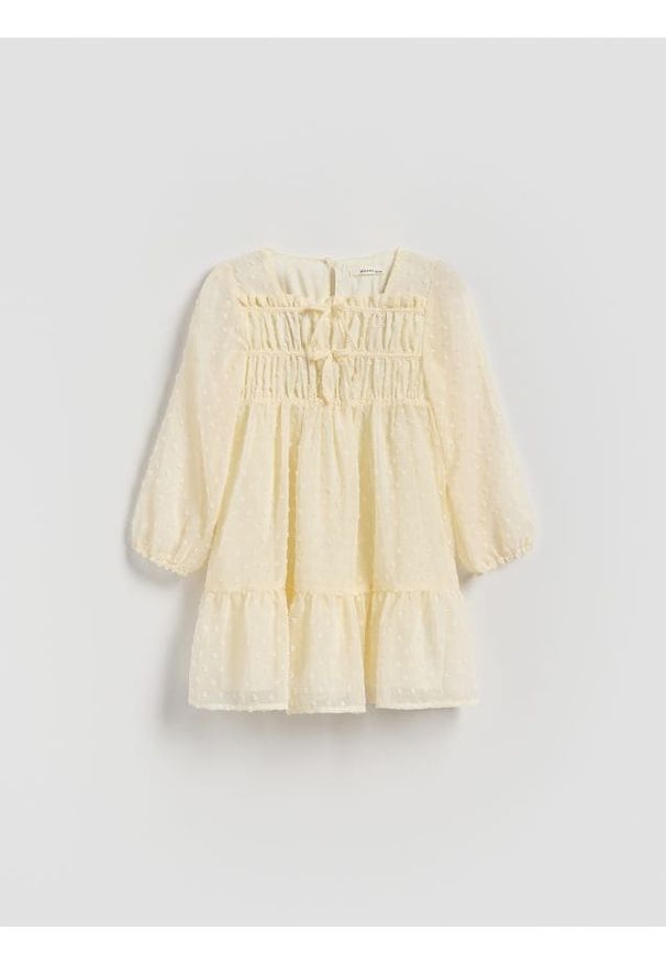 Reserved - Sukienka z kwadratowym dekoltem - kremowy. Kolor: kremowy. Materiał: tkanina