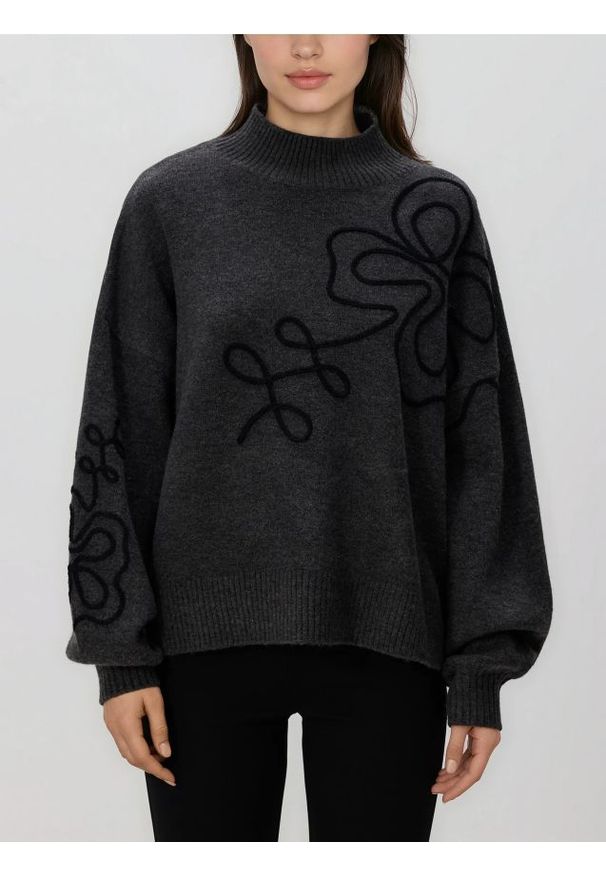 Reserved - Sweter oversize - ciemnoszary. Kolor: szary. Materiał: dzianina