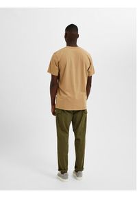 Selected Homme T-Shirt 16087858 Żółty Regular Fit. Kolor: żółty. Materiał: bawełna #5