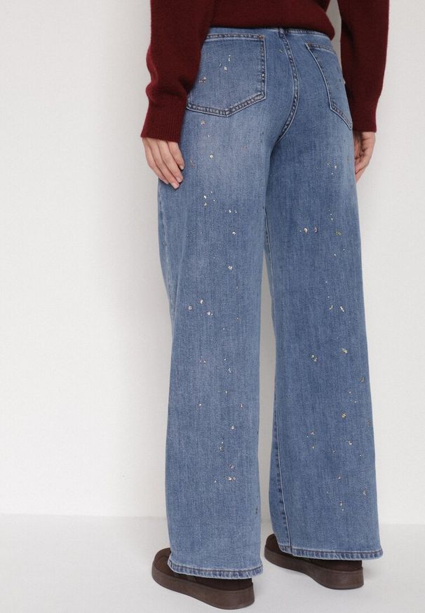 Born2be - Niebieskie Szerokie Jeansy z Wysokim Stanem i Błyszczącymi Aplikacjami Glysera. Stan: podwyższony. Kolor: niebieski. Wzór: aplikacja. Styl: elegancki, klasyczny