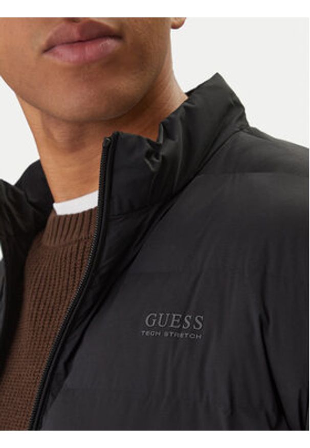 Guess Kurtka przejściowa M6RL0I WJ242 Czarny Regular Fit. Kolor: czarny. Materiał: syntetyk